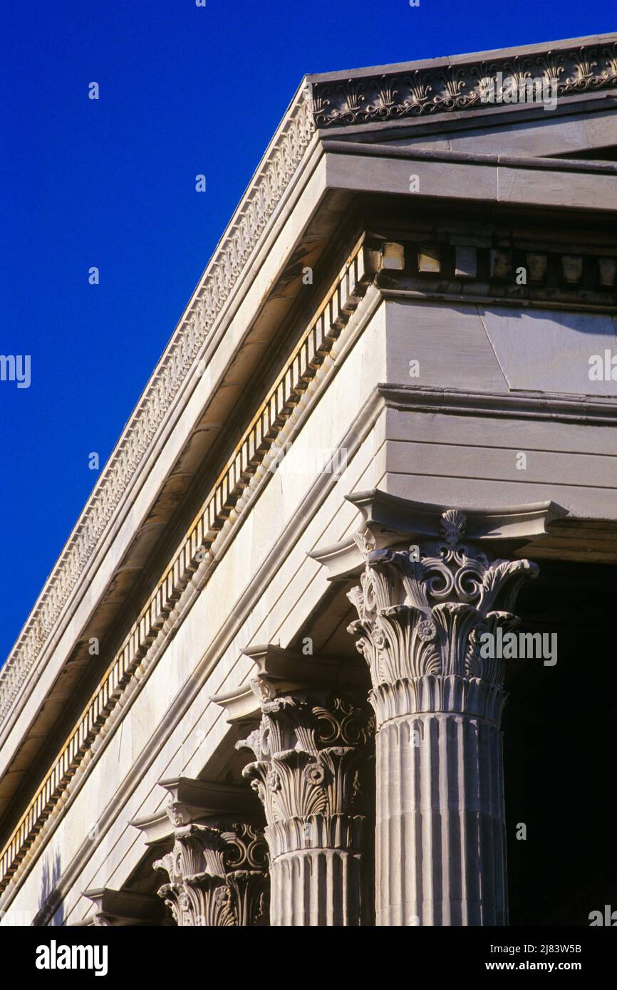 1990S LE COLONNE DI FOUNDERS HALL AL GIRARD COLLEGE PHILADELPHIA PENNSYLVANIA - KS32837 NET002 HARS CREATIVITY GRADE SCHOOL PREP SCHOOL CITTÀ DI AMORE FRATERNO VECCHIO STILE Foto Stock