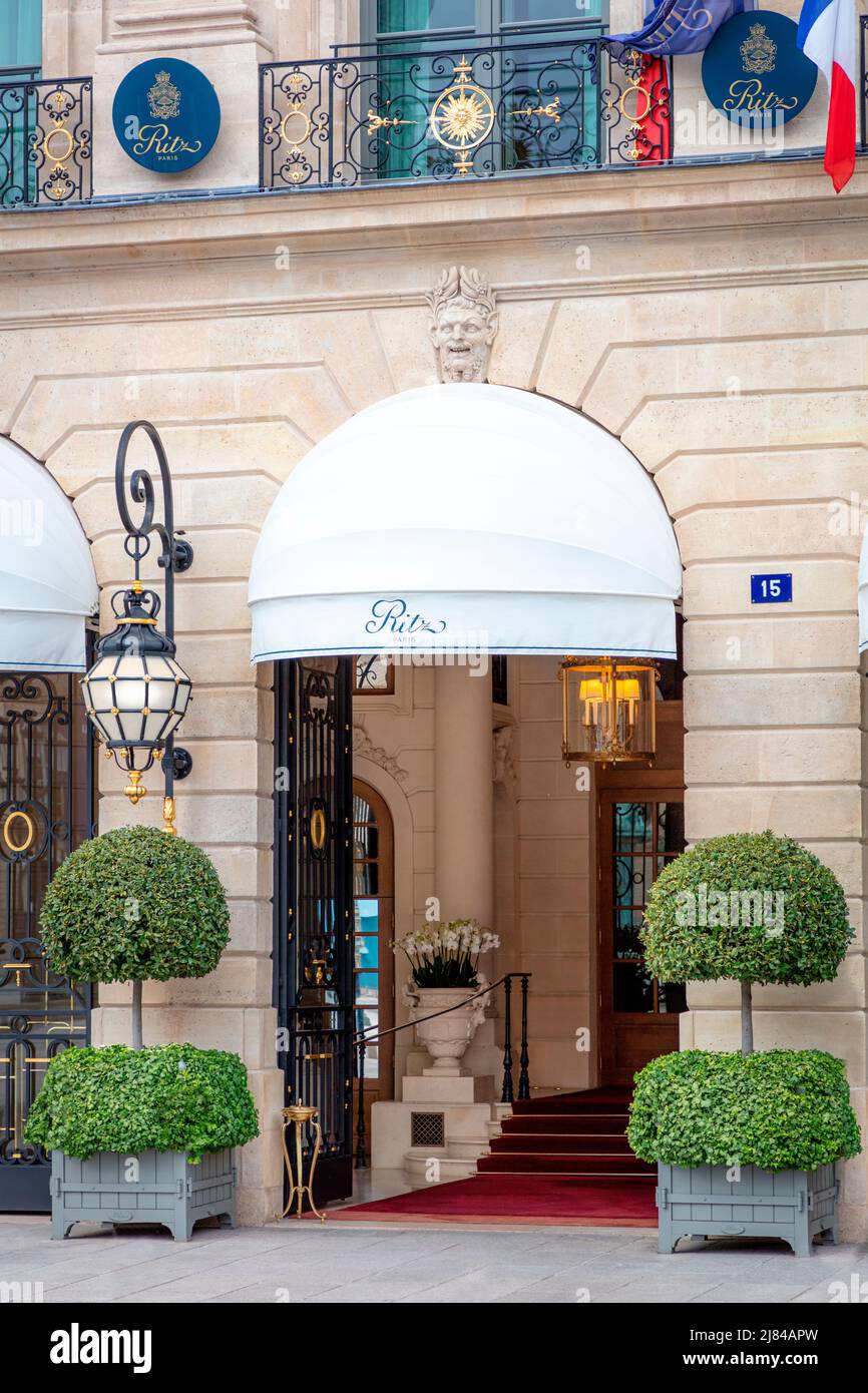 Porte d'ingresso al Ritz Carlton Hotel in Place Vendome, Parigi, Ile-de-France, Francia Foto Stock