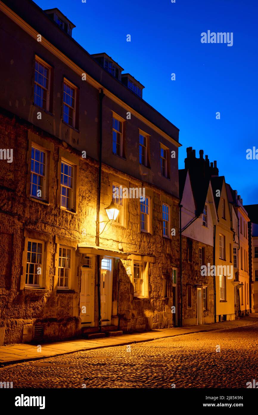 Case lungo Merton Street all'alba. Oxford, Oxfordshire, Inghilterra Foto Stock