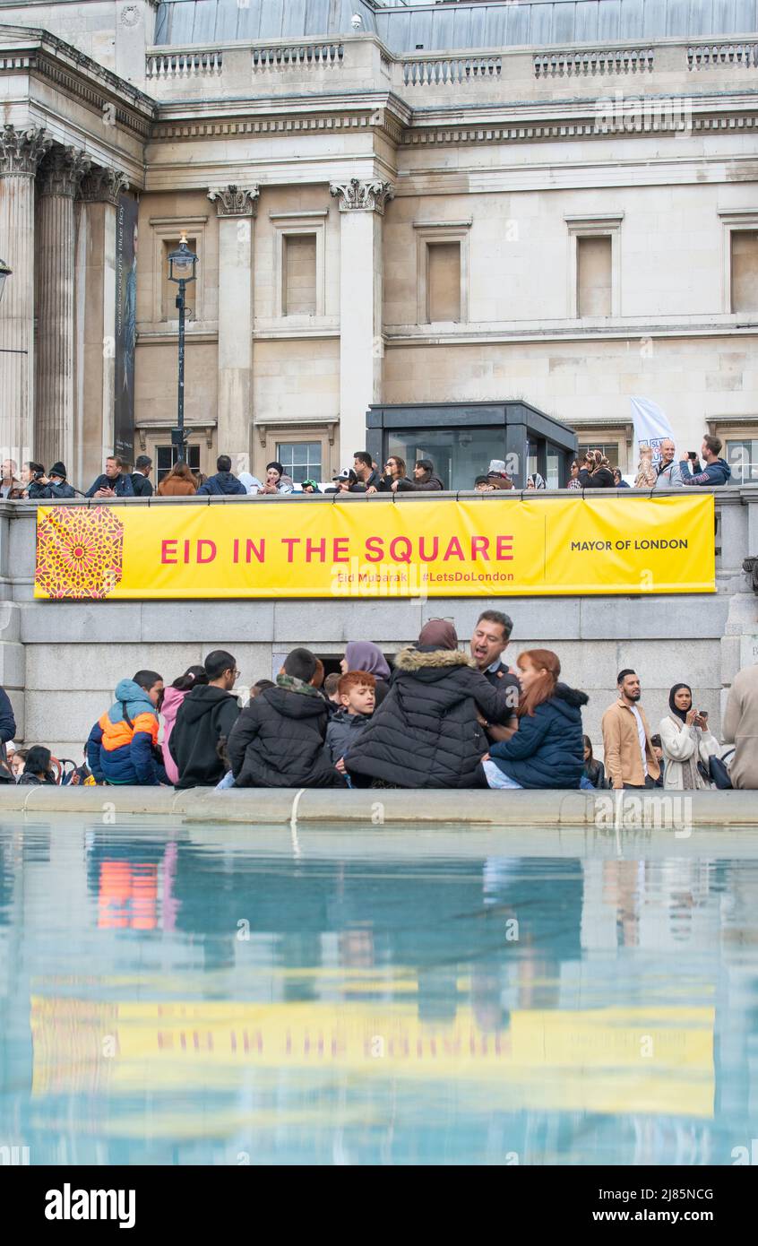 Londra celebra Eid in the Square a Trafalgar Square. L'evento culturale unico che segna la fine del Ramadan, il mese santo islamico del digiuno. Foto Stock