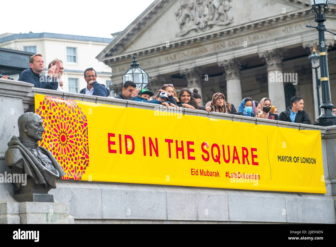 Londra celebra Eid in the Square a Trafalgar Square. L'evento culturale unico che segna la fine del Ramadan, il mese santo islamico del digiuno. Foto Stock
