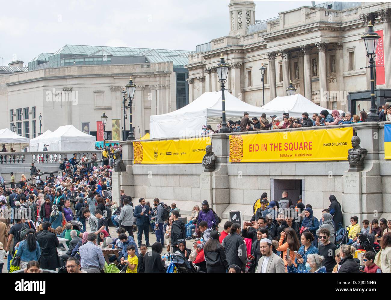 Londra celebra Eid in the Square a Trafalgar Square. L'evento culturale unico che segna la fine del Ramadan, il mese santo islamico del digiuno. Foto Stock