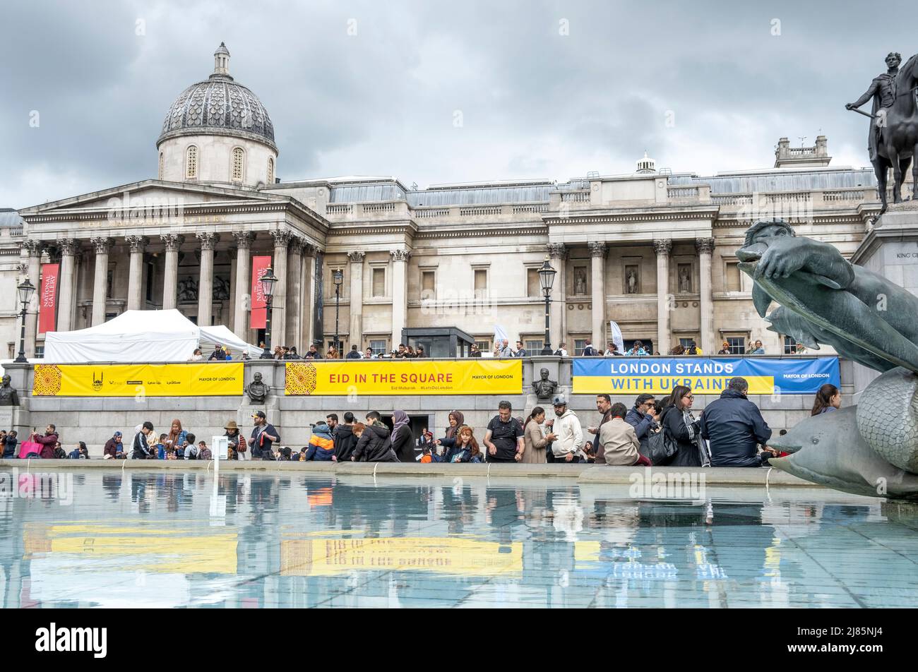 Londra celebra Eid in the Square a Trafalgar Square. L'evento culturale unico che segna la fine del Ramadan, il mese santo islamico del digiuno. Foto Stock