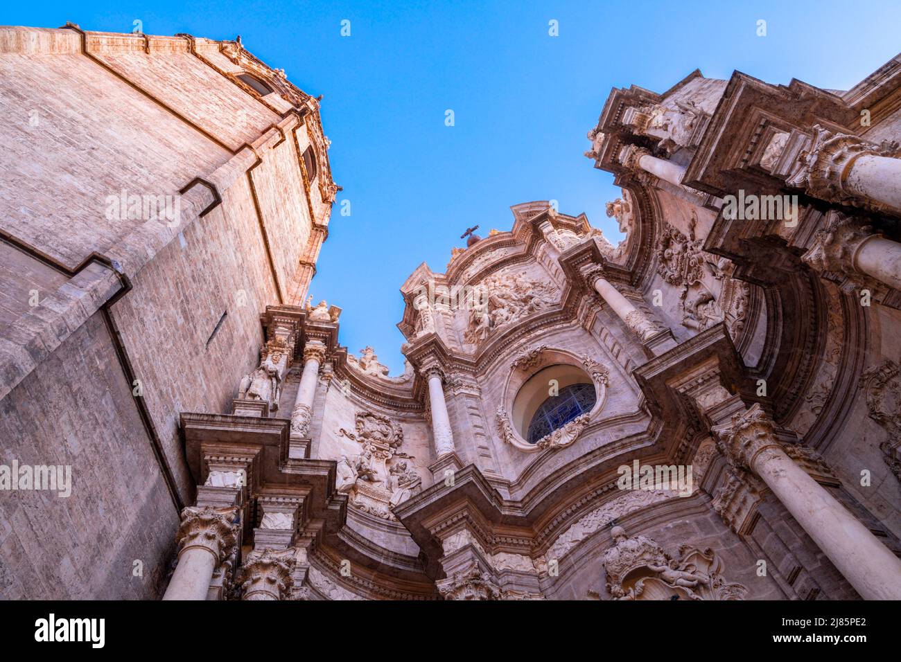 Valencia - il portale barocco della Cattedrale - Basilica dell'Assunzione di nostra Signora di Valencia progettato dall'architetto Antoni Gilabert Fornes Foto Stock