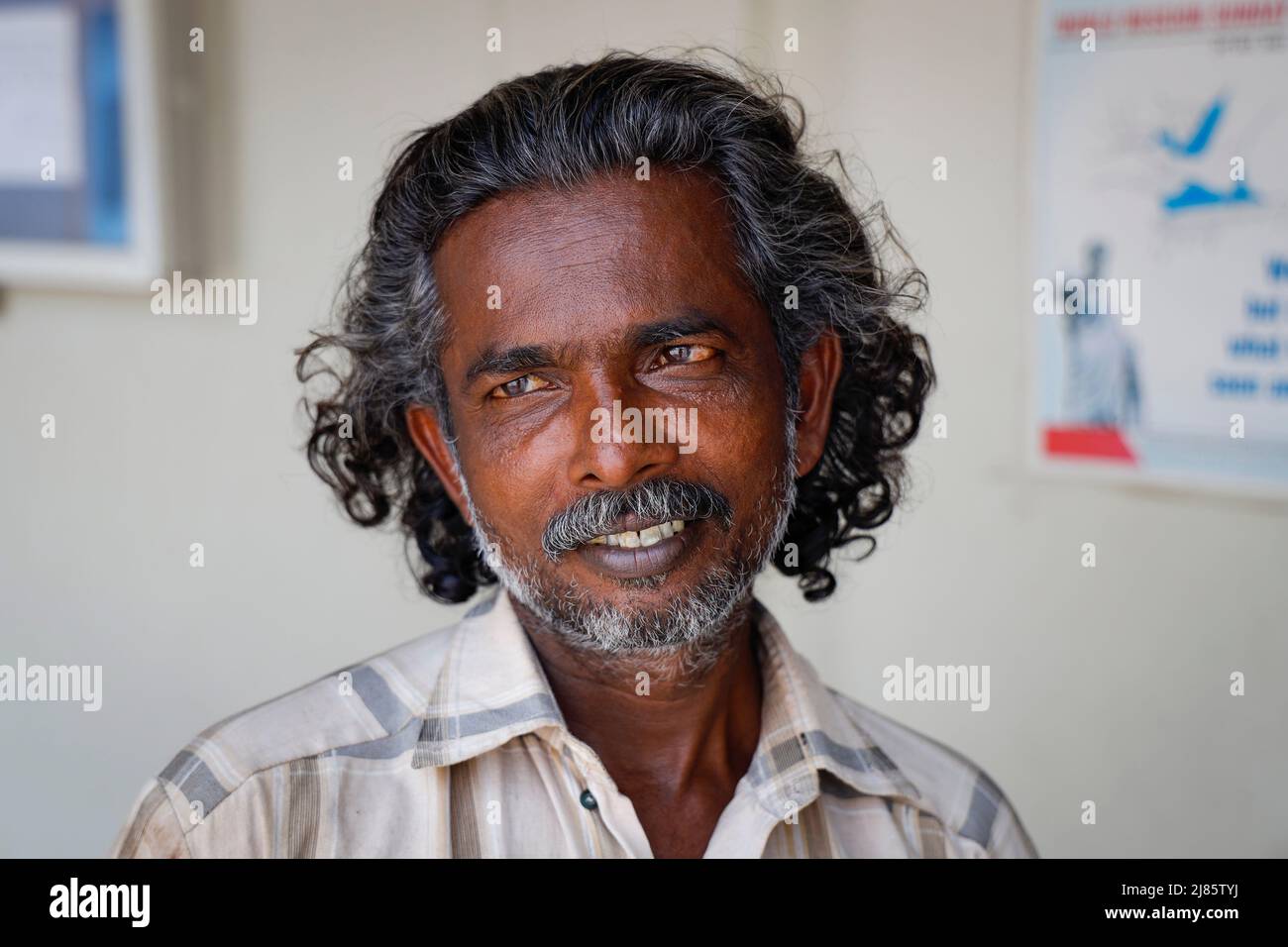 Ritratto di un uomo medio adulto in Tangassery, Thangassery, Kerala, India. Foto Stock