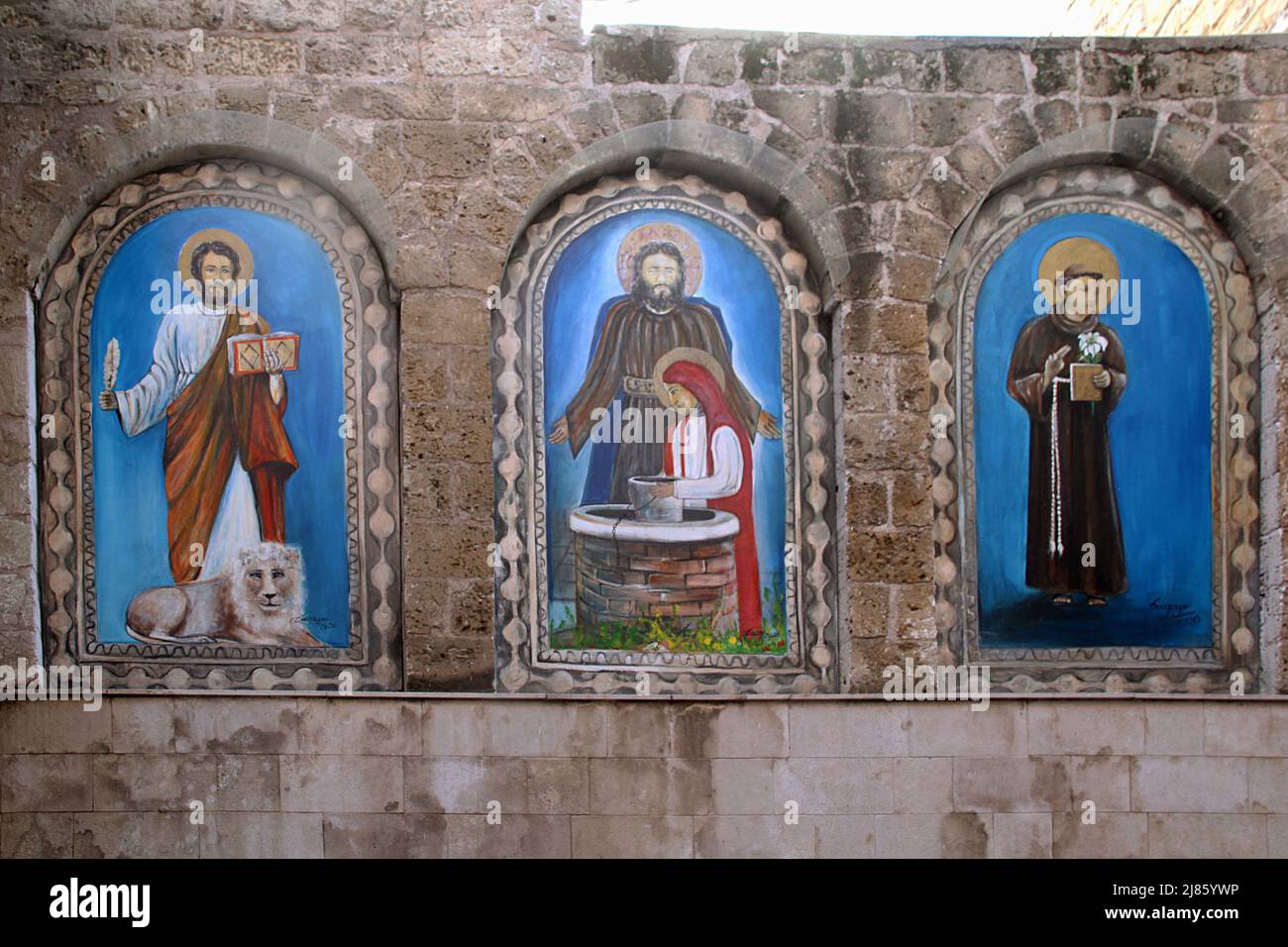 Bari, Italia. Dipinti religiosi alla chiesa di San Marco dei Veneziani, raffiguranti San Marco Evangelista, Gesù con la samaritana e Sant'Antonio. Foto Stock