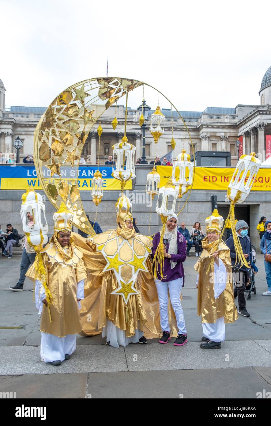 Londra celebra Eid in the Square a Trafalgar Square. L'evento culturale unico che segna la fine del Ramadan, il mese santo islamico del digiuno. Foto Stock