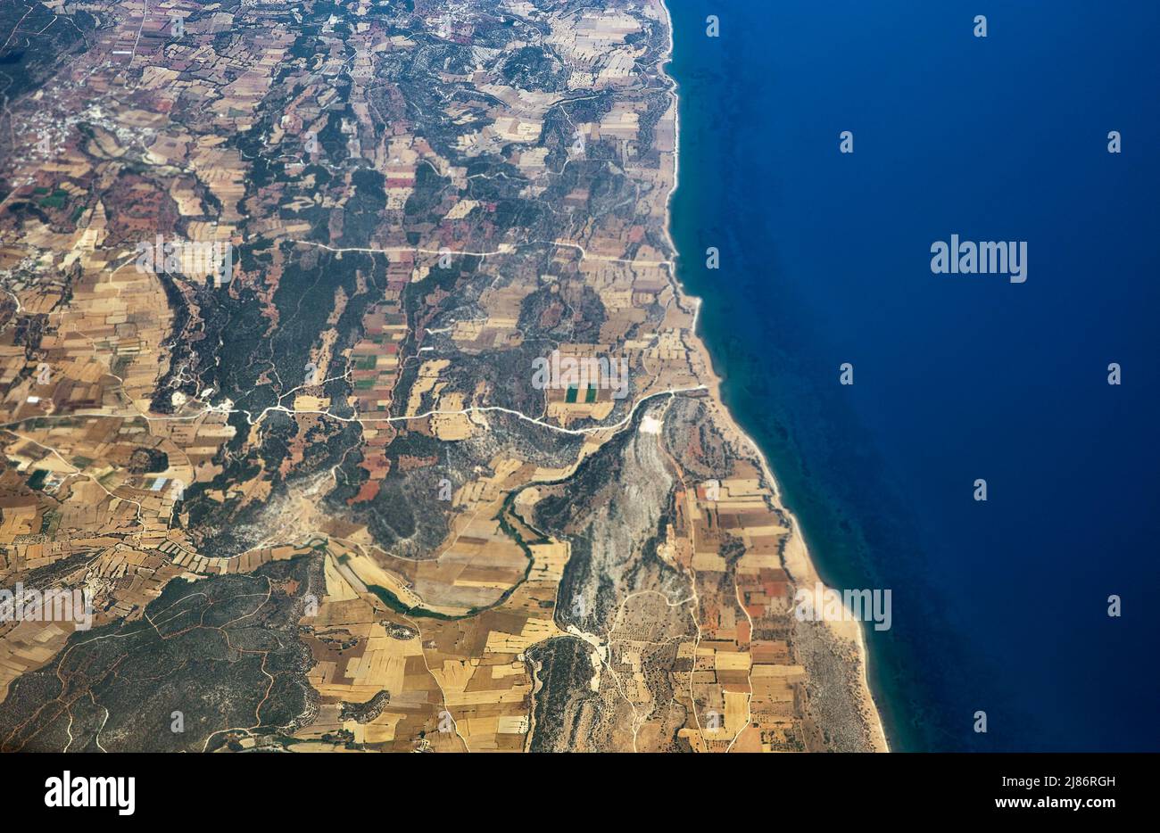 Vista aerea sul distretto di Gelincik o Vasili sulla penisola di Karpass a Cipro. È sotto il controllo de facto di Cipro settentrionale. Foto Stock
