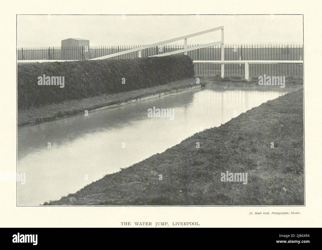 The Water Jump, Liverpool. Aintree Grand National. Corse di cavalli 1903 vecchia stampa Foto Stock