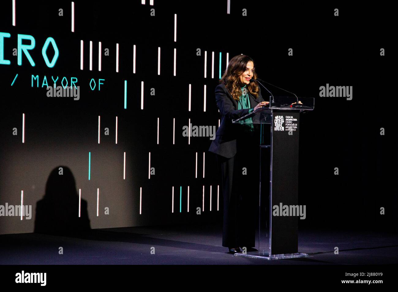 Matosinhos, Portogallo. 14th maggio 2022. La Camera Municipale di Matosinhos Luisa Salgueiro parla il giorno di apertura della nuova piattaforma digitale, che contiene l'intero archivio digitale, un negozio online e una realtà virtuale dove i visitatori da qualsiasi parte del mondo possono muoversi nel museo. Inaugurazione della piattaforma digitale, della casa/museo di architettura di Matosinhos, alla quale ha partecipato il Presidente della Camera Comunale di Matosinhos Luisa Salgueiro, il primo Ministro del Portogallo AntÛnio Costa e il Presidente della Casa de Arquitectura de Matosinhos Josè Manuel Foto Stock