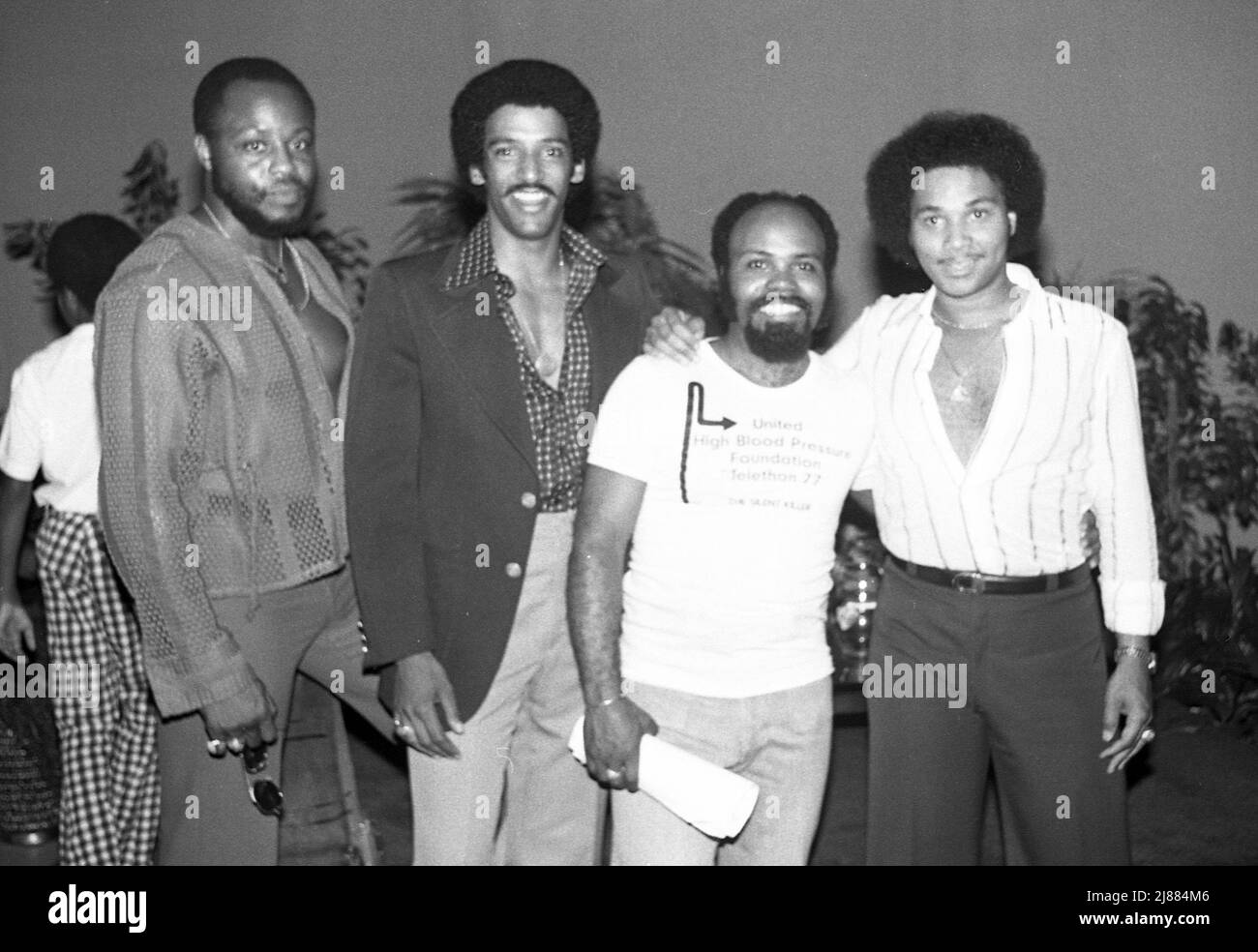 Roger E. Mosley, Ray Vitte, ben Hawkins e al McKay all'annuale United High Blood Pressure Foundation Telethon 2nd 1977 credito: Ralph Dominguez/MediaPunch Foto Stock