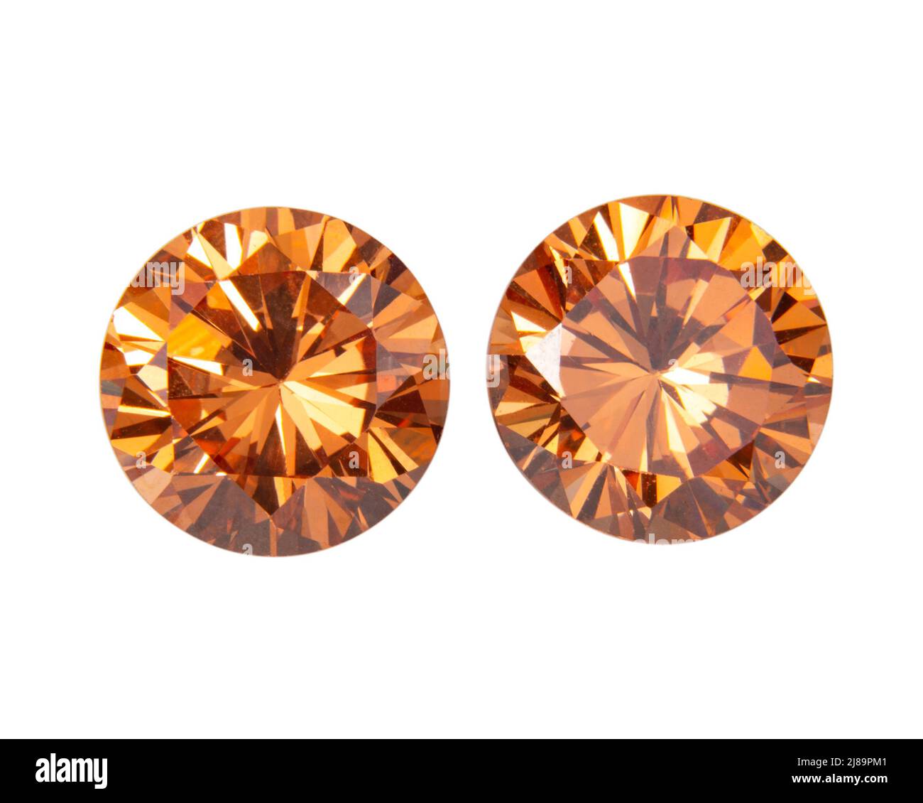 Arancione diamanti tondi topaz pietra di lusso isolato su sfondo bianco Foto Stock