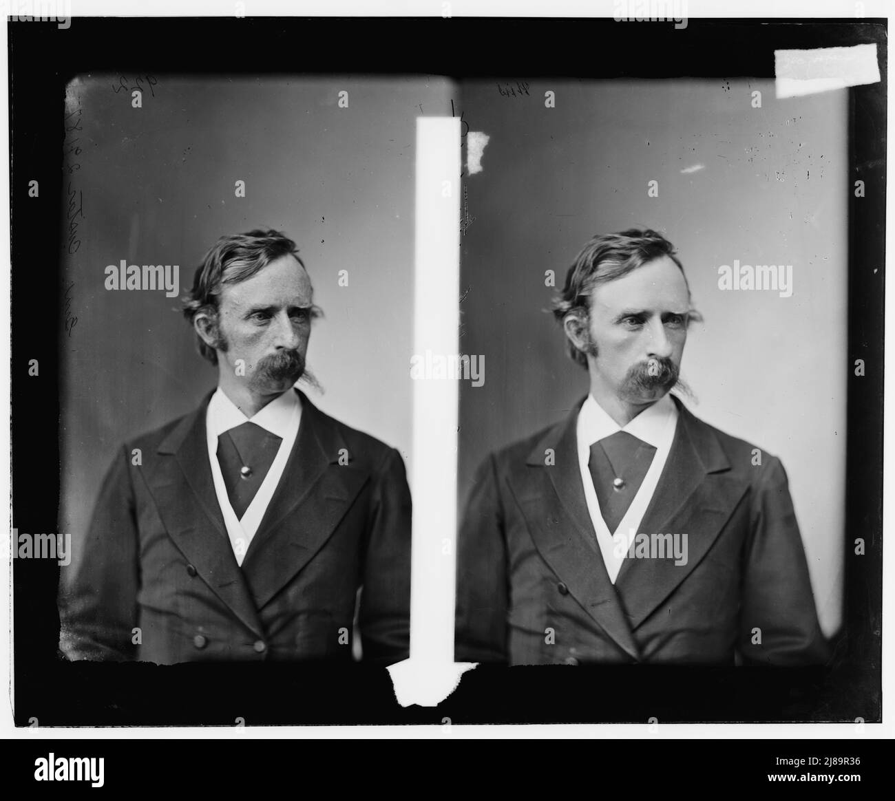 Gen. George A. Custer, USA, dicembre 1869. [Custer (1839-1876) comandò la Cavalleria del 7th nella Battaglia del piccolo Corno Grande, dove lui e 260 soldati furono circondati e uccisi. L'evento divenne noto come 'Custer's Last Stand']. Foto Stock