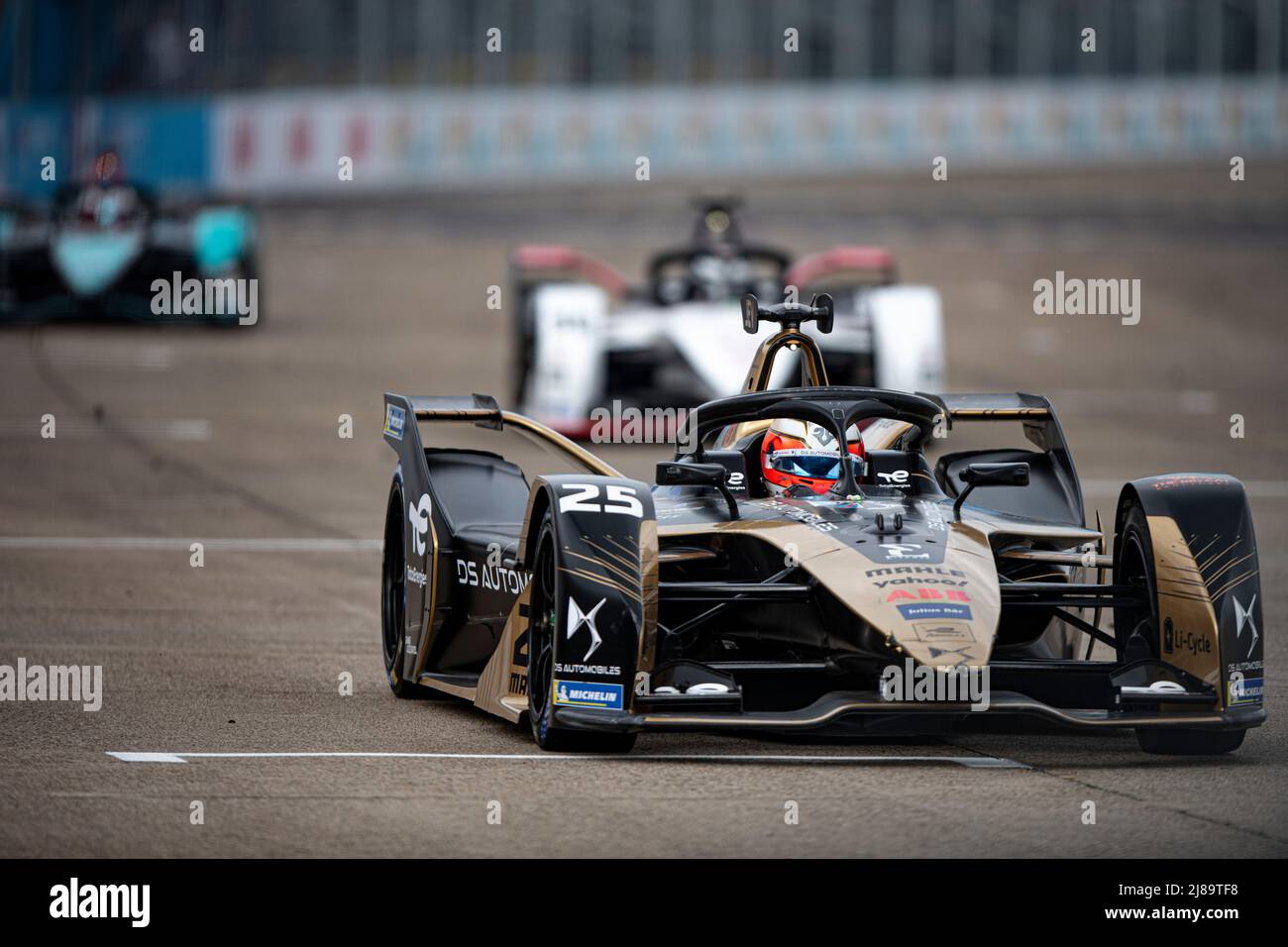 Berlino, Germania. 14th maggio 2022. Formula e: Berlino e-Prix a Tempelhofer Feld, gara: Jean-Eric Vergne del team DS Techeetah in pista. Credit: Fabian Sommer/dpa/Alamy Live News Foto Stock
