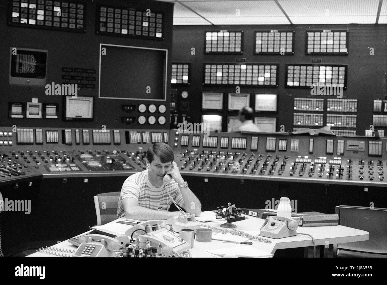 Centrale nucleare di Oconee in South Carolina, gestita dalla Duke Power Company 1979, identica alla centrale di Three Mile Island che ha avuto un incidente di fusione. Questa è la sala di controllo con tutti i comandi e i monitor complessi. Foto Stock