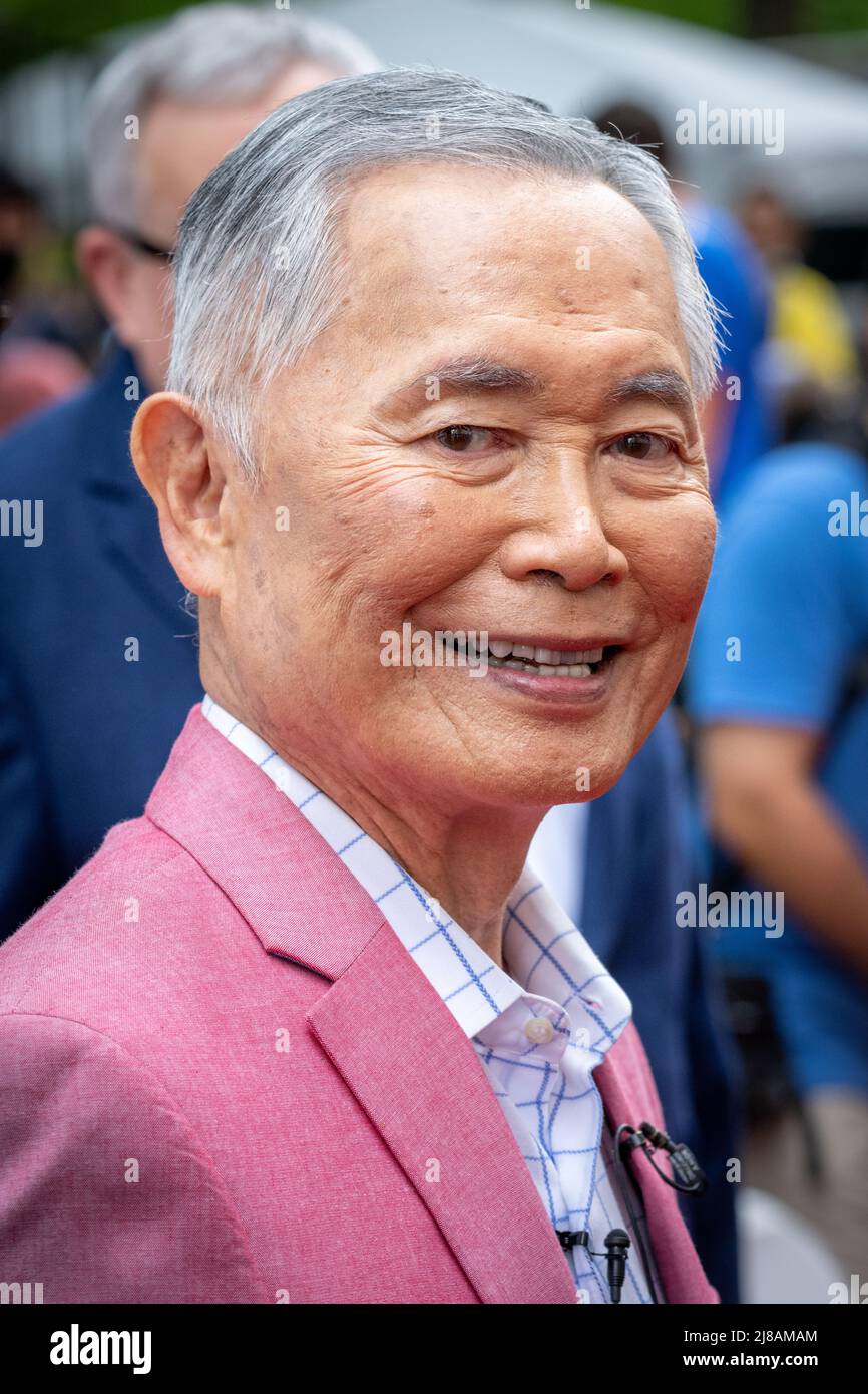 New York, Stati Uniti. 14th maggio 2022. Attore, attivista della giustizia sociale e Grand Marshall George Takei inaugurale arriva a Central Park per partecipare alla prima Japan Day Parade di New York. Credit: Enrique Shore/Alamy Live News Foto Stock
