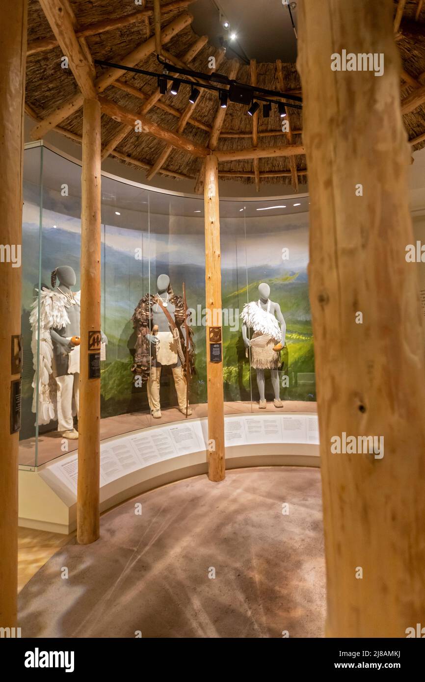 Tahlequah, Oklahoma - il Cherokee National History Museum. I membri della nazione Cherokee furono forzatamente trasferiti in Oklahoma dagli stati sudorientali in Foto Stock
