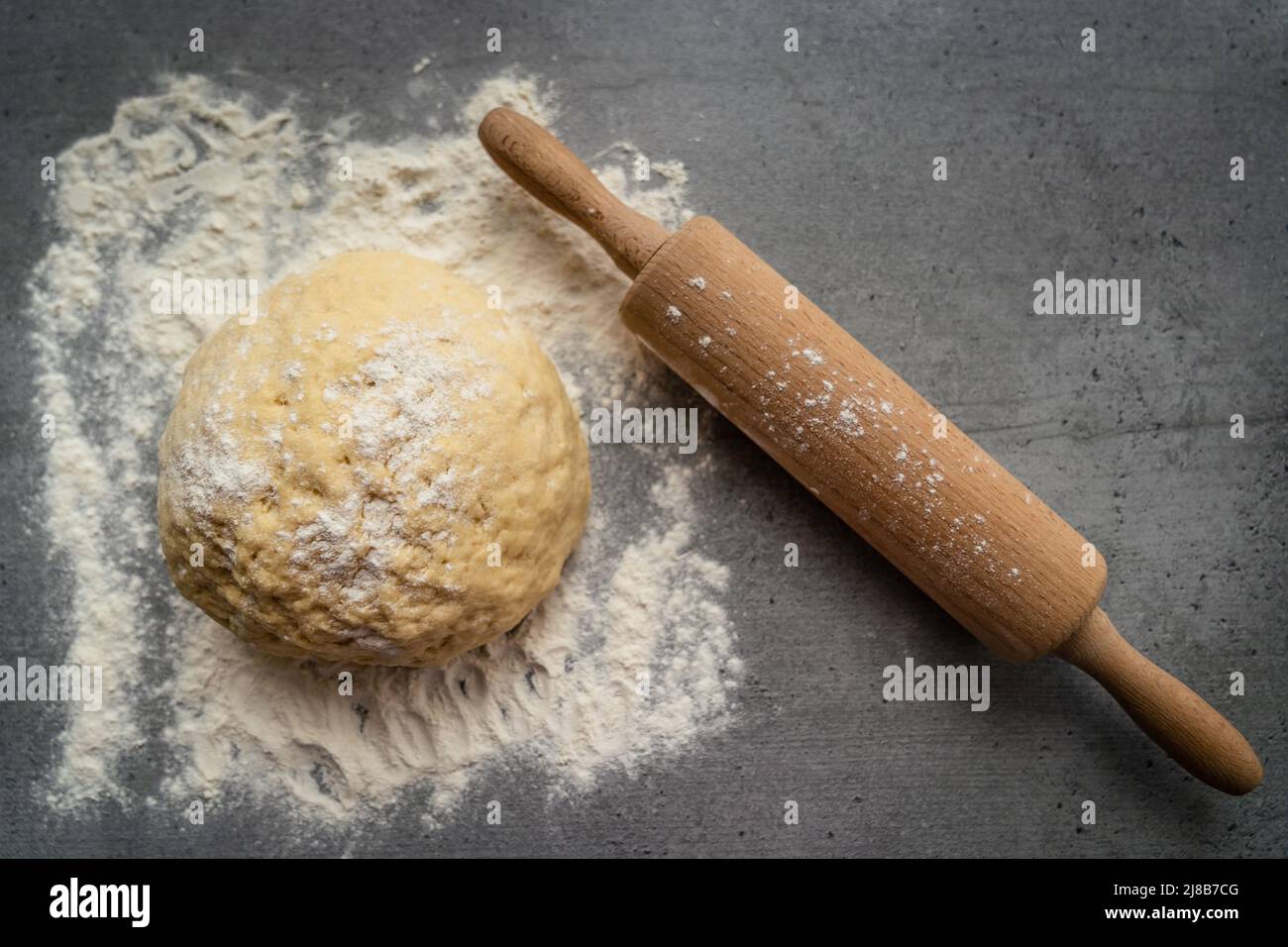 Focaccine fatte in casa nella preparazione Foto Stock
