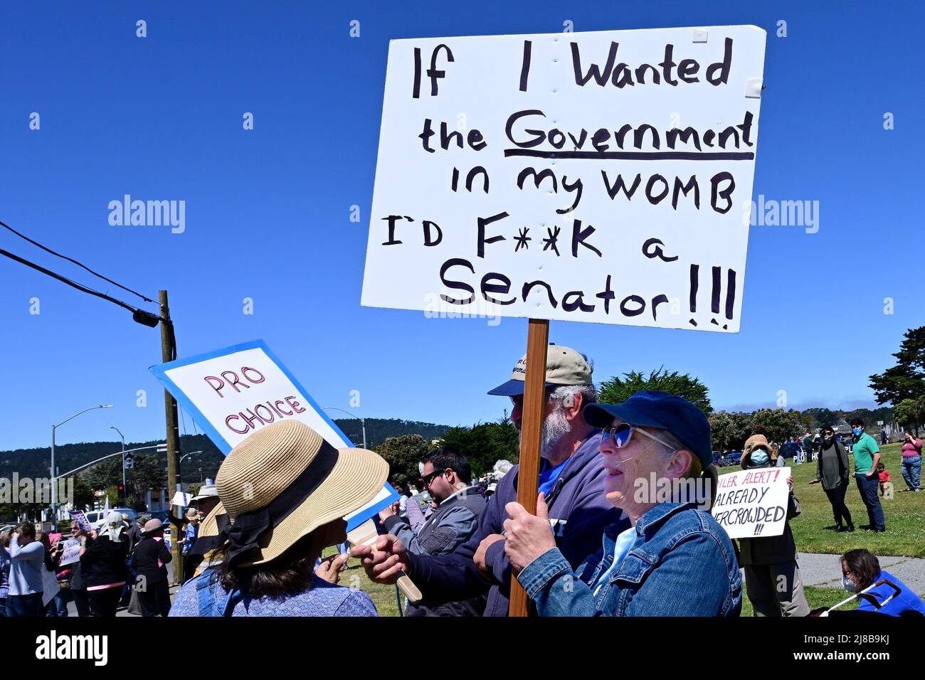Monterey, California, Stati Uniti. 14th maggio 2022. Roe vs Wade Pro-Choice Anti-Supreme Court protesta (Credit Image: © Rory Merry/ZUMA Press Wire) Foto Stock