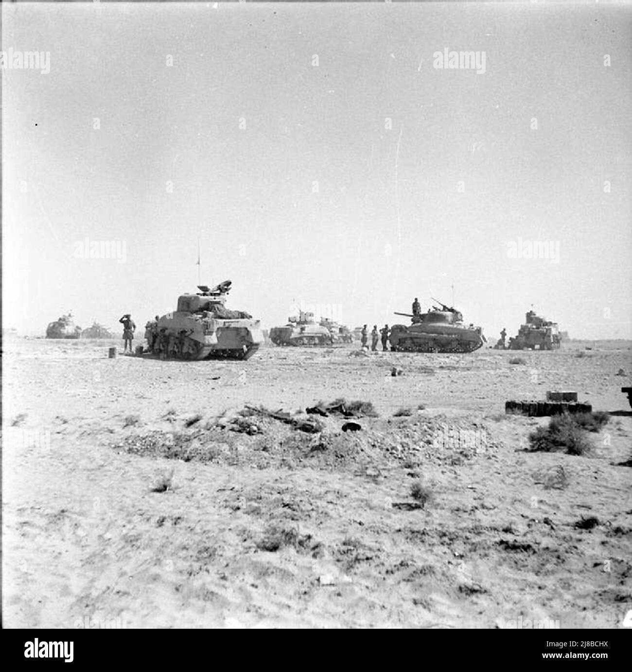 Carri armati di 8th Brigata blindata durante la seconda battaglia di El Alamein, seconda guerra mondiale Foto Stock