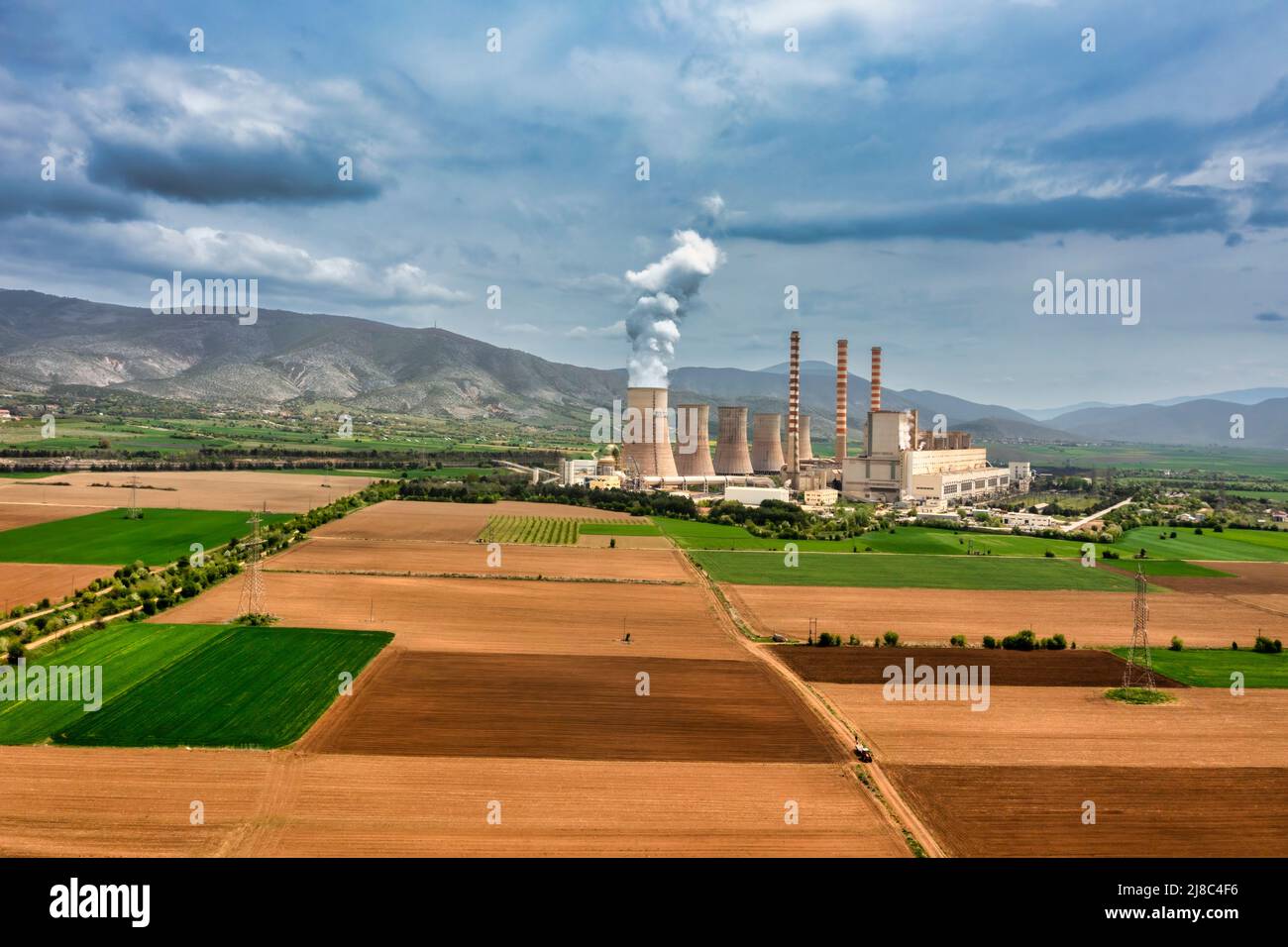 Vista aerea la centrale a carbone di Kozani, nel nord della Grecia. Foto Stock