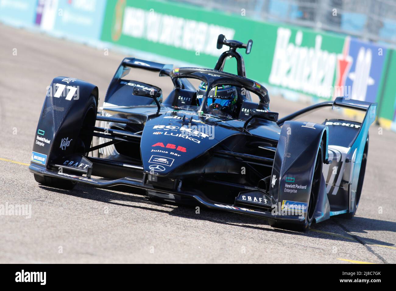 Berlino, Germania, 15th maggio 2022. 2022 Shell Recharge Berlin e-Prix, Round 8 del Campionato del mondo di Formula e ABB FIA 2021-22, circuito aeroportuale Tempelhof a Berlino, Germania nella foto: #11 Lucas DI GRASSI (BRA) della ROKIT Venturi Racing durante le qualificazioni © Piotr Zajac/Alamy Live News Foto Stock