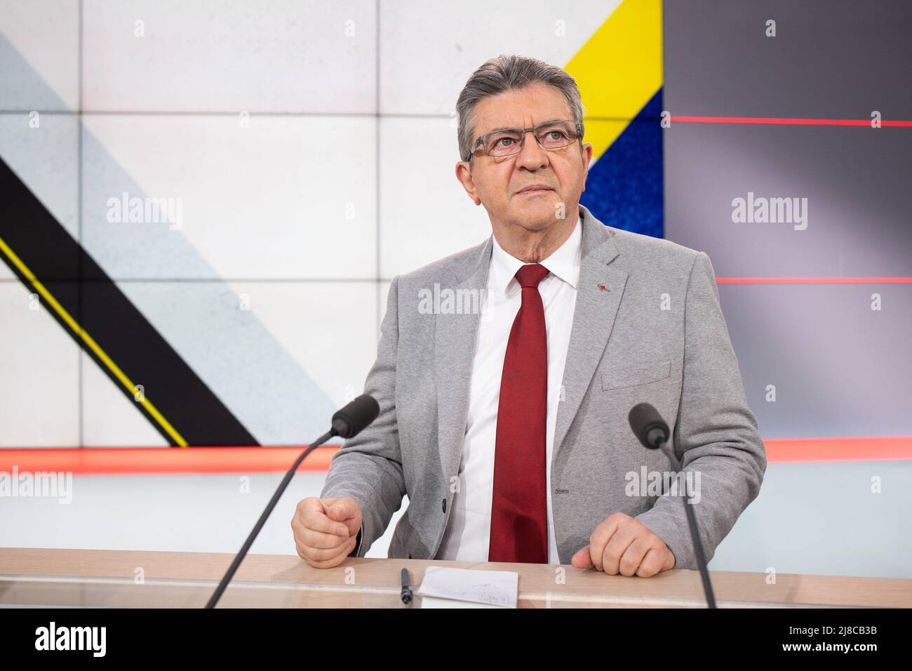 Movimento di sinistra francese la France Insoumise (LFI) leader Jean-Luc Melenchon appare su Dimanche en Politique su France 3 canale televisivo a Parigi il 15 maggio 2022. Foto di Raffaello Lafargue/ABACAPRESS.COM Foto Stock