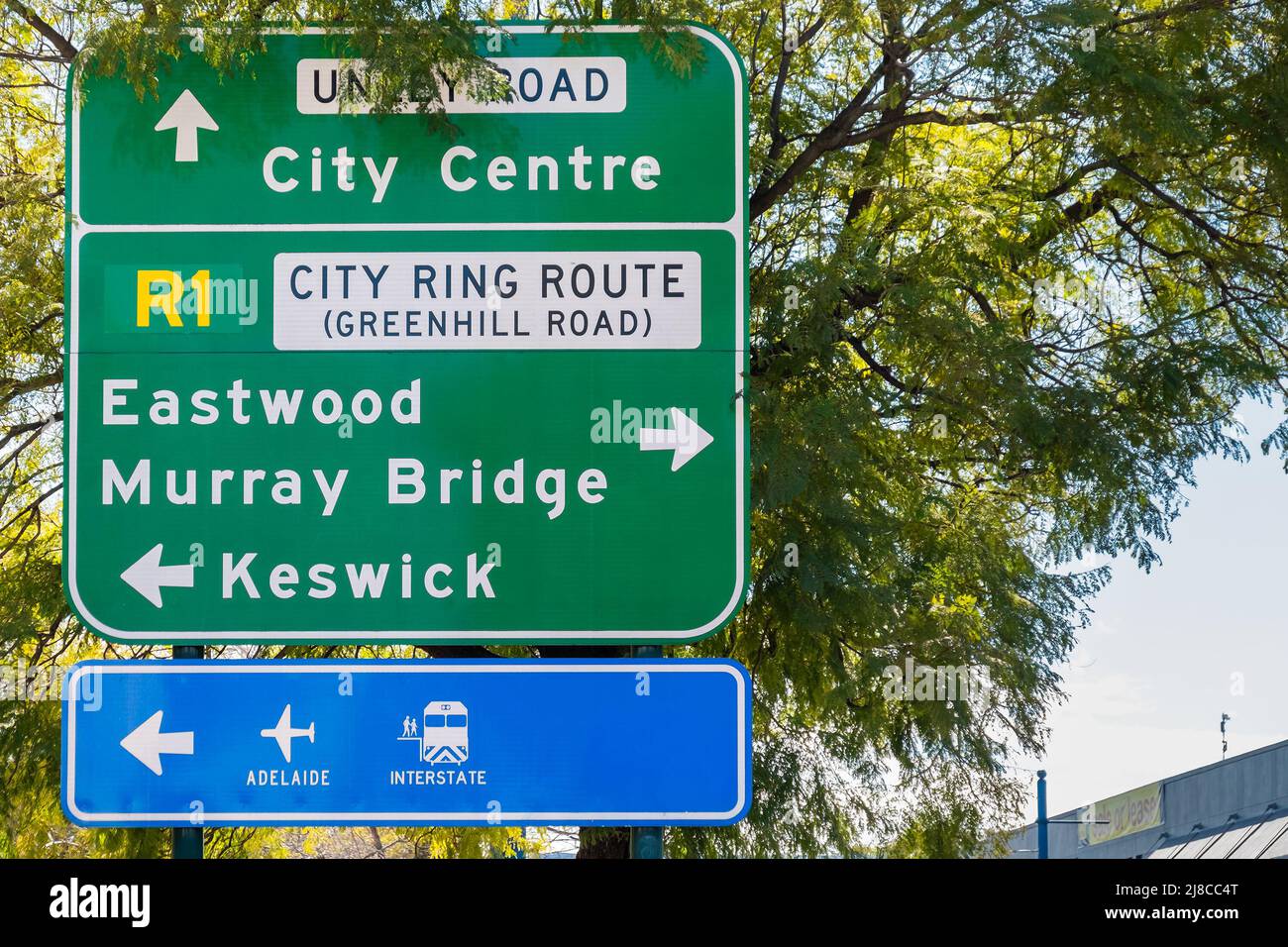 Segnaletica stradale che mostra le indicazioni per Adelaide, South Australia Foto Stock