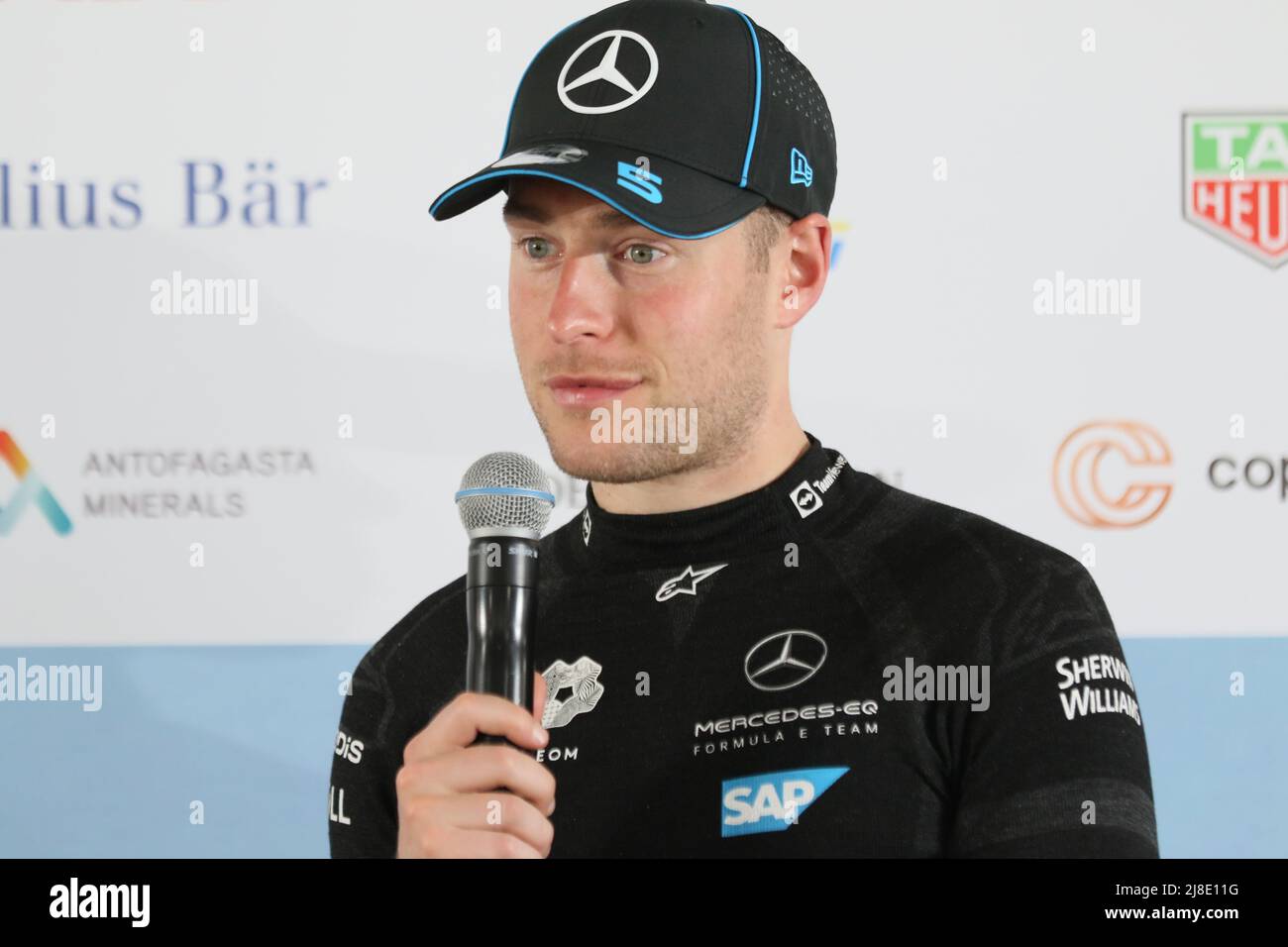 Germania, Berlino, 15 maggio 2022. Stoffel Vandoorne alla conferenza stampa. Nyck de Vries, Team Mercedes-EQ vince il Round 8 del Campionato FIA di Formula e ABB 2021/22. Edoardo Mortara del Team ROKIT Venturi Racing conquista il secondo posto e Stoffel Vandoorne del Team Mercedes-EQ conquista il terzo posto. La Shell Recharge Berlin e-Prix 2022 sarà a Berlino il 14th e 15th maggio 2022 con una doppia gara per l'ottava volta. La serie di corse elettriche 2021/2022 si svolgerà presso l'ex aeroporto Tempelhof. Foto Stock