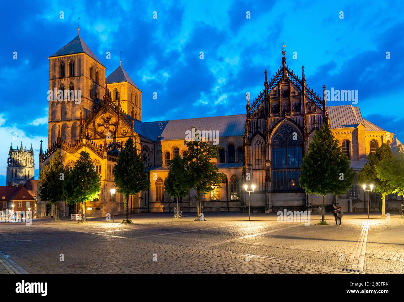 Centro storico, Cattedrale di San Paolo sulla piazza del mercato, medievale cattedrale romanica, sullo sfondo la torre del Liebfrauen Overwater C. Foto Stock