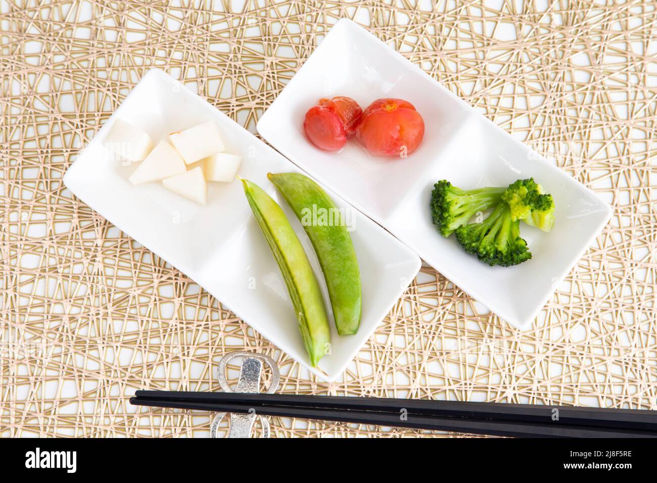Sottaceti realizzati con alimenti naturali privi di additivi Foto Stock
