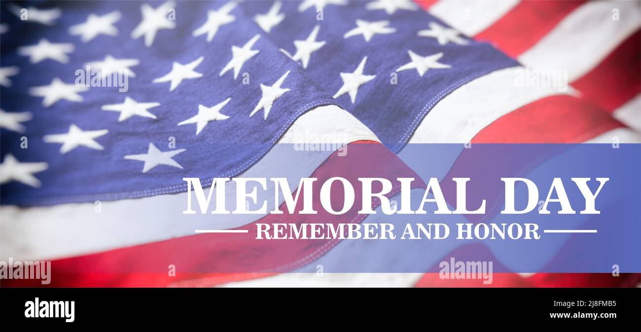 Memorial Day Ricorda e onora il testo sulla bandiera americana. Felice Memorial Day sfondo. Festa nazionale USA onorando tutti i veterani che hanno servito Foto Stock