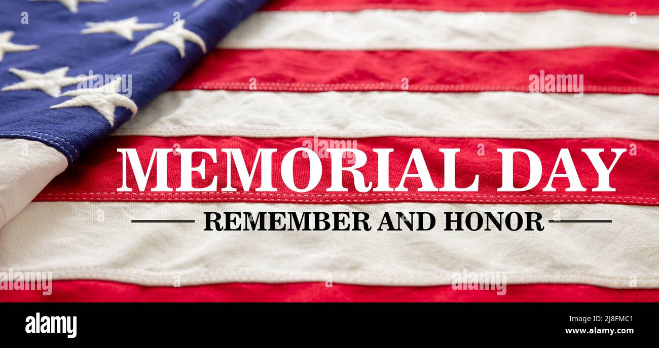 Memorial Day Ricorda e onora il testo sulla bandiera degli Stati Uniti. Felice Memorial Day sfondo. America National Holiday onorando tutti i veterani che hanno servito Foto Stock