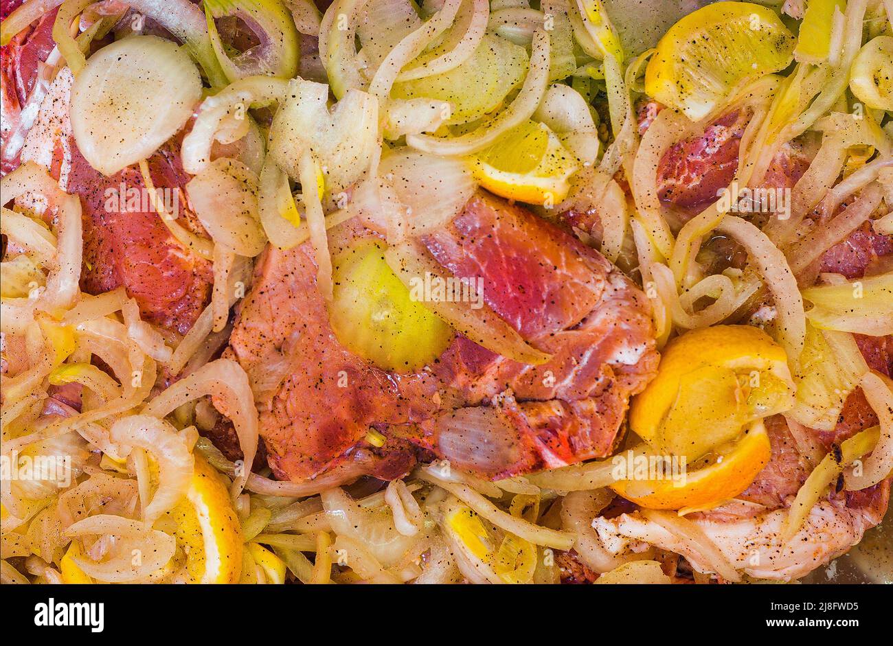 primo piano di carne marinata di fresco Foto Stock