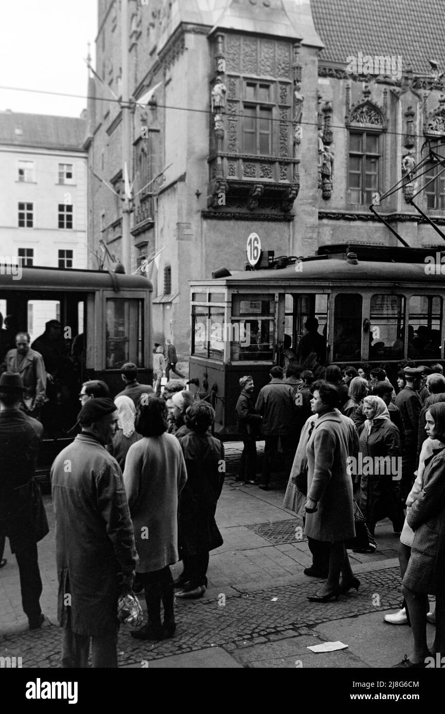 Das Alte Rathaus in Breslau, Woiwodschaft Niederschlesien, 1967. Municipio di Wroclaw, Voivodato bassa Slesia, 1967. Foto Stock