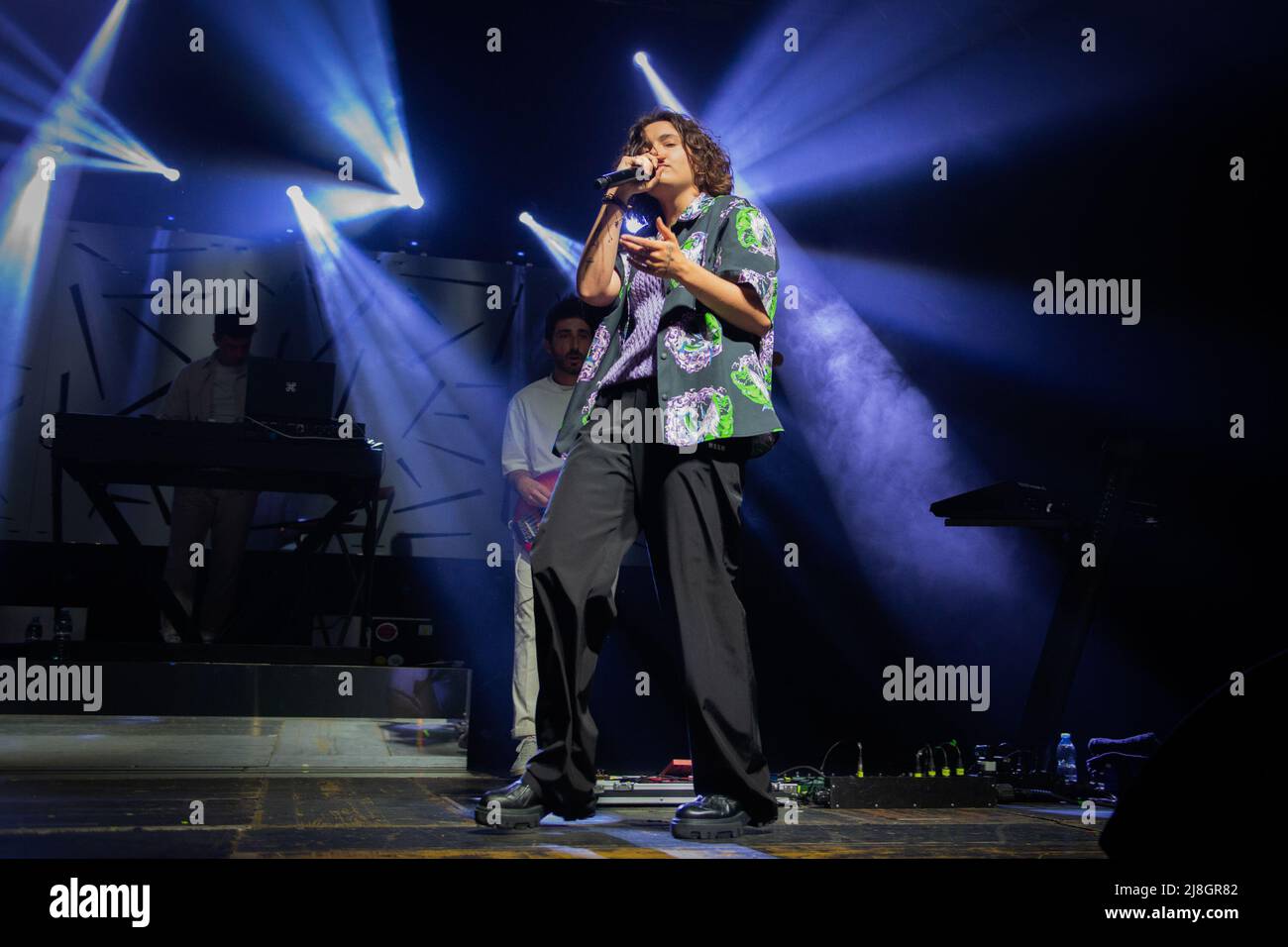 Napoli, 14 maggio 2022: Madame, pseudonimo di Francesca Calearo, è un cantautore e rapper italiano. In queste foto vive al Palapartenope di Napoli. Ha acquisito notorietà nel 2019 grazie alla canzone Sciccherie e poi ha partecipato alla gara al Sanremo Festival 2021 con voce, pubblicata il 3 marzo 2021. La nuova Free Voice of Italian music presenta live in superclub l'album di debutto. (Credit Image: © massimo Solimene/Pacific Press via ZUMA Press Wire) Foto Stock