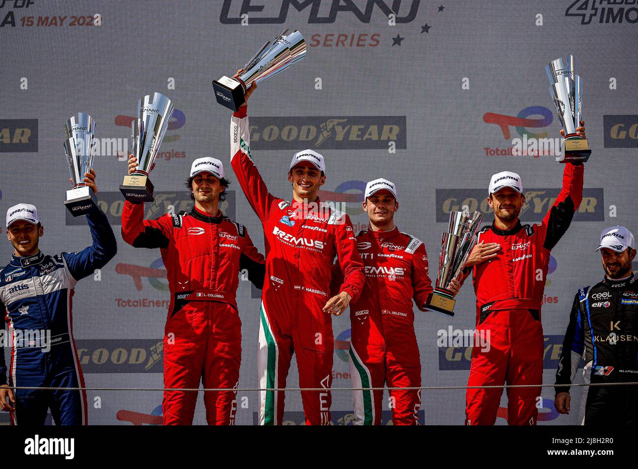 09 DELETRAZ Louis (swi), HABSBURG Ferdinand (aut), COLOMBO Lorenzo (ita), Prema Racing, Oreca 07 - Gibson, ritratto Podium durante la 4 ore di Imola 2022, 2nd round della 2022 European le Mans Series sul circuito di Imola dal 12 al 15 maggio, a Imola, Italia - Foto: Paulo Maria/DPPI/LiveMedia Foto Stock