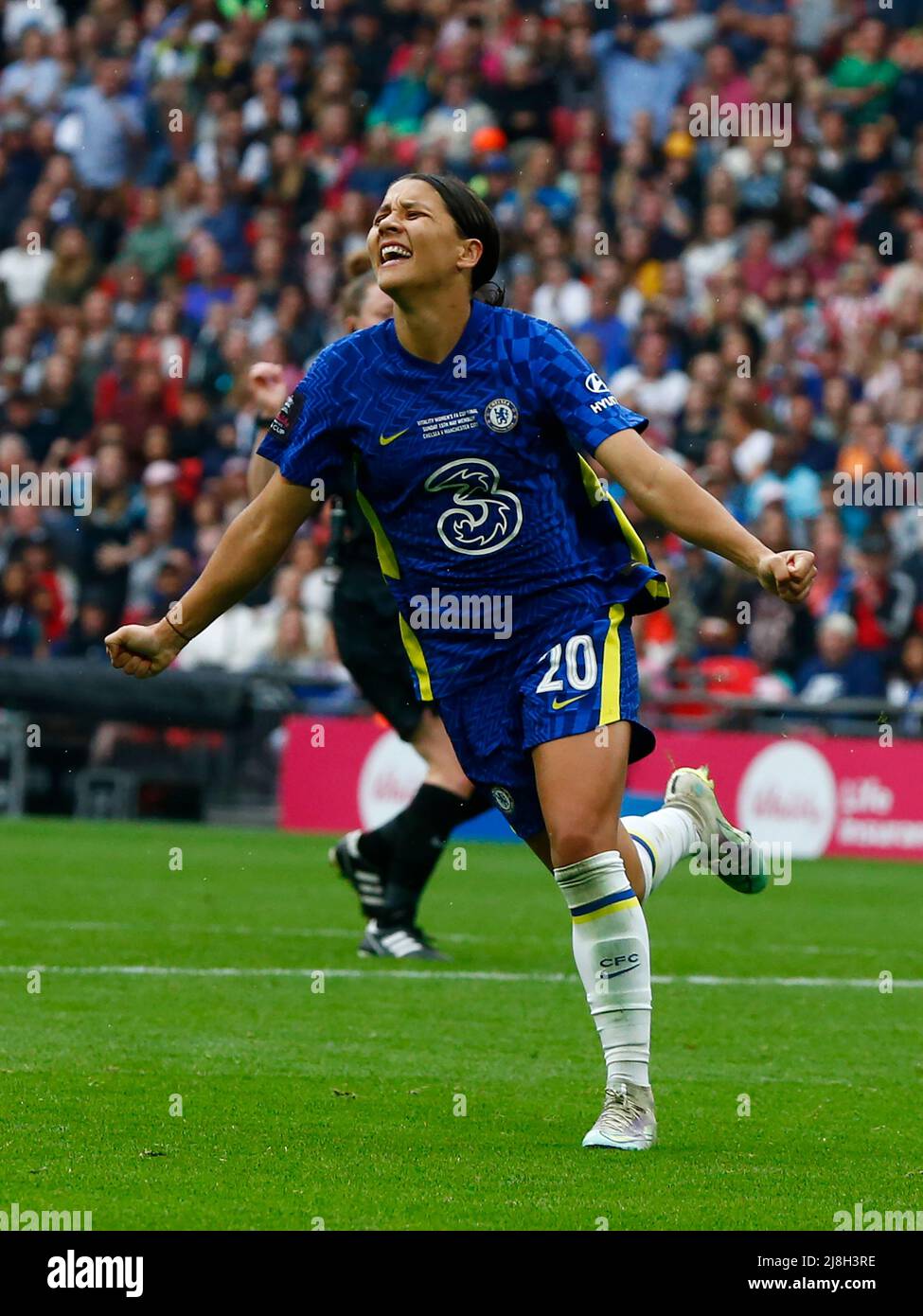 LONDRA, INGHILTERRA - MAGGIO 15:Chelsea Women Sam Kerr celebra il traguardo vincente Make IT 3-2 per Chelseaduring Women's fa Cup Final tra Chelsea Women An Foto Stock