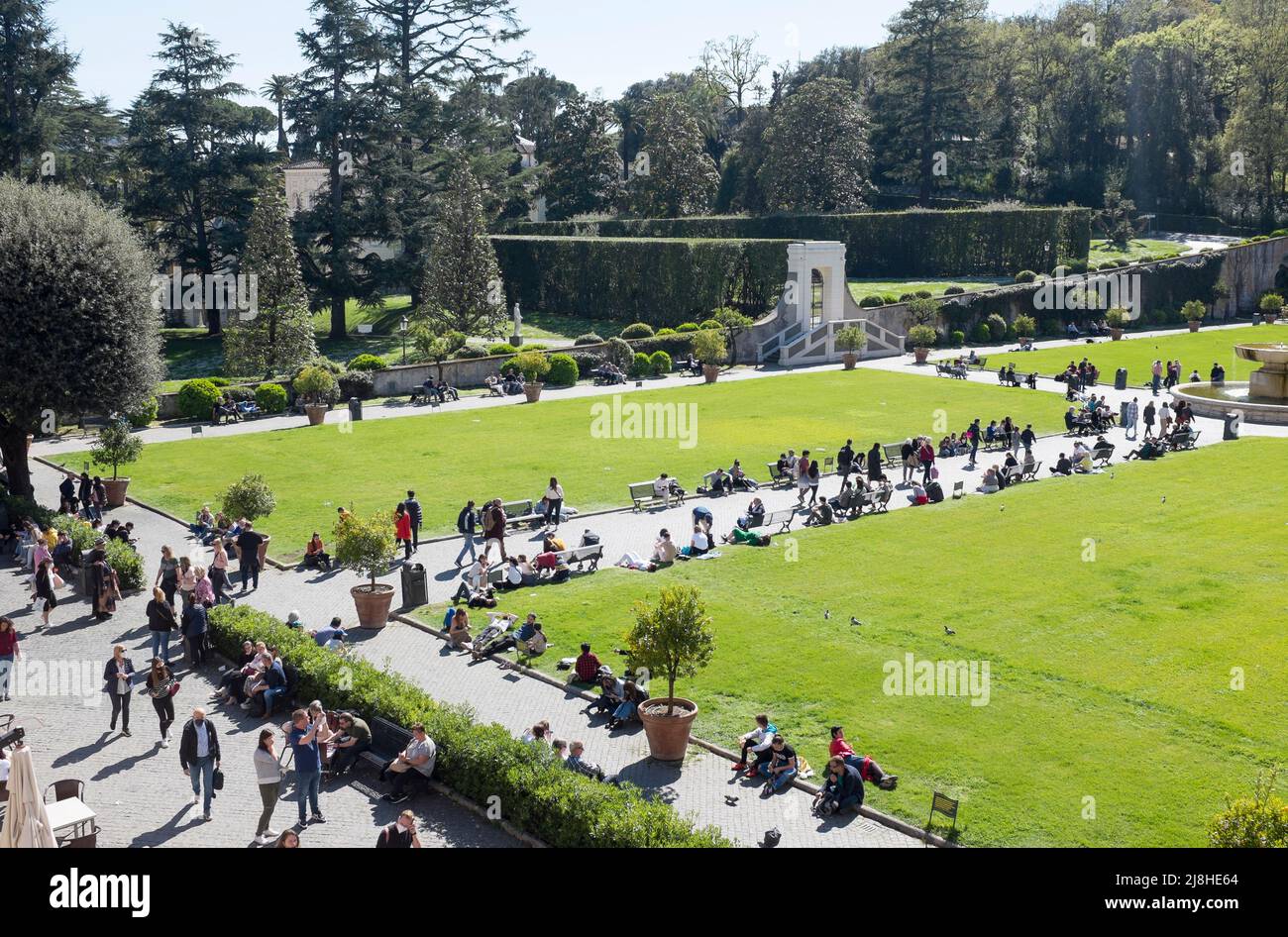 Terrazza Giardino ai Musei Vaticani Roma Italia Foto Stock