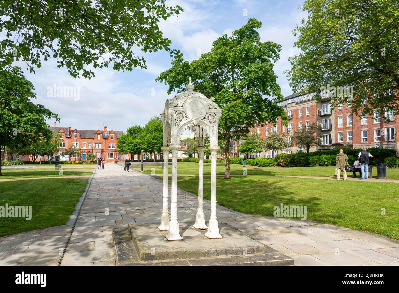 Queens Gardens, Palmyra Square, Warrington, Cheshire, Inghilterra, Regno Unito Foto Stock