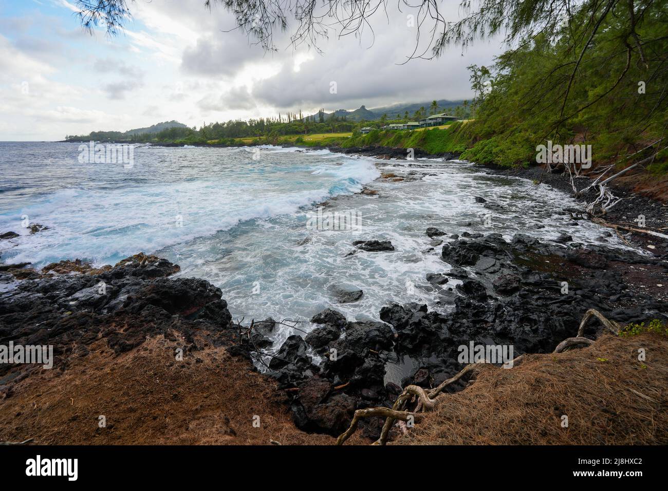 Kaihalulu Bay sulla strada per Hana nella parte est dell'isola di Maui in Hawaii, Stati Uniti Foto Stock