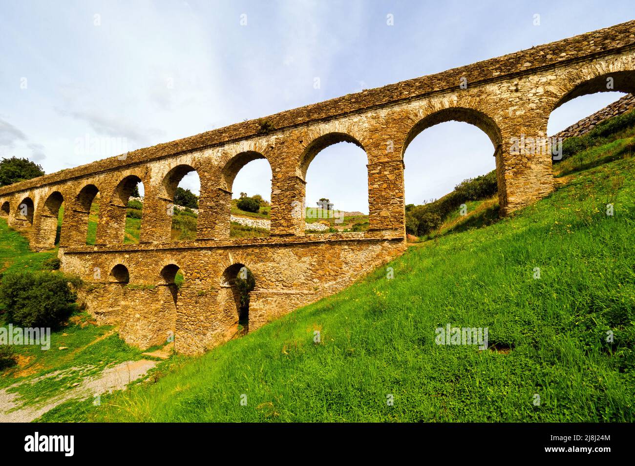 Acquedotto romano costruito nel 1st d.C. vicino ad Almunecar - Granada, Spagna Foto Stock