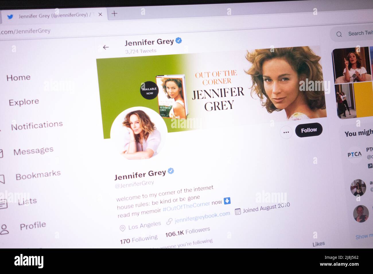 KONSKIE, POLONIA - 14 maggio 2022: Account Twitter ufficiale Jennifer Gray visualizzato sullo schermo del laptop Foto Stock