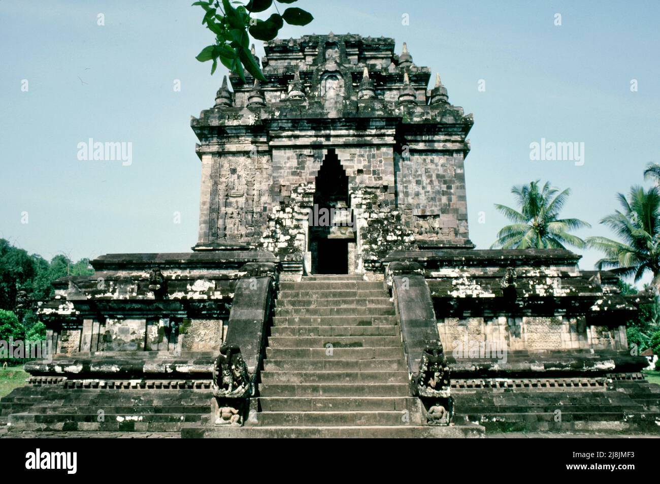 Tempio di Mendut sull'isola di Java, Indonesia 1984 Foto Stock