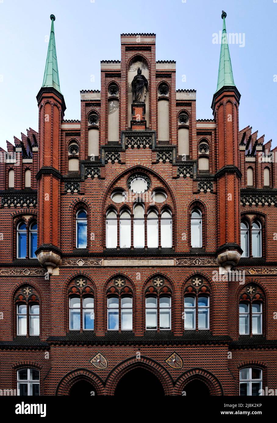 Ufficio di Stato per gli affari sociali Schleswig-Holstein, residenza ufficiale Luebck con rivestimento gotico, Germania, Schleswig-Holstein, Luebeck Foto Stock