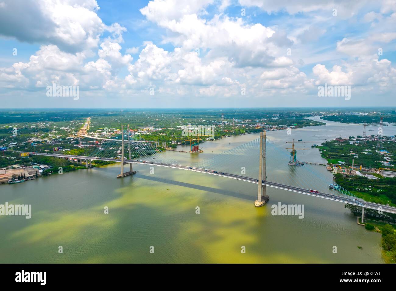 My Thuan Bridge, Vinh Long City, Vietnam, vista aerea. Il mio ponte di Thuan è famoso ponte nel delta di mekong, Vietnam. Foto Stock