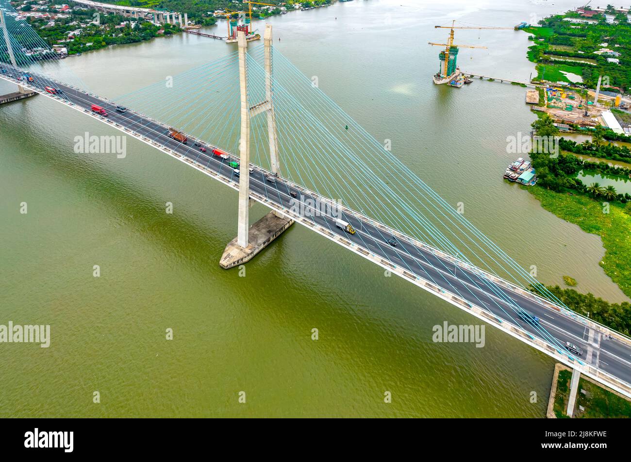 My Thuan Bridge, Vinh Long City, Vietnam, vista aerea. Il mio ponte di Thuan è famoso ponte nel delta di mekong, Vietnam. Foto Stock