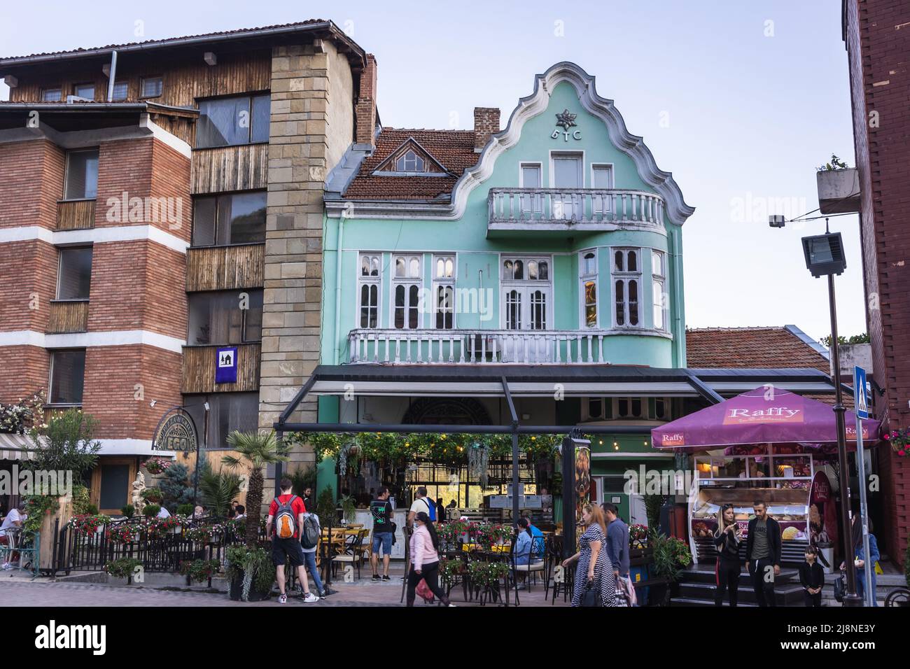 Casa di locazione e bar Ego su Stefan Stambolov Street nella parte storica di Veliko Tarnovo, centro amministrativo della provincia di Veliko Tarnovo in Bulgaria Foto Stock