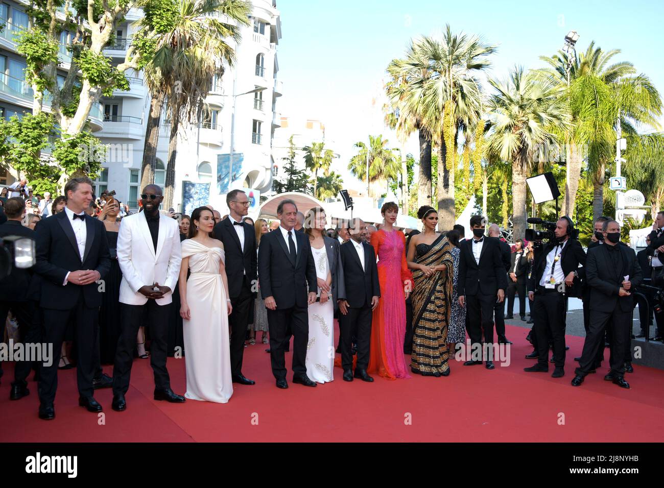 Cannes, Francia. 17th maggio 2022. 75th Festival del film di Cannes 2022, cerimonia di apertura del tappeto rosso e film Coupéz. Credito della Giuria nella foto: Agenzia fotografica indipendente/Alamy Live News Foto Stock