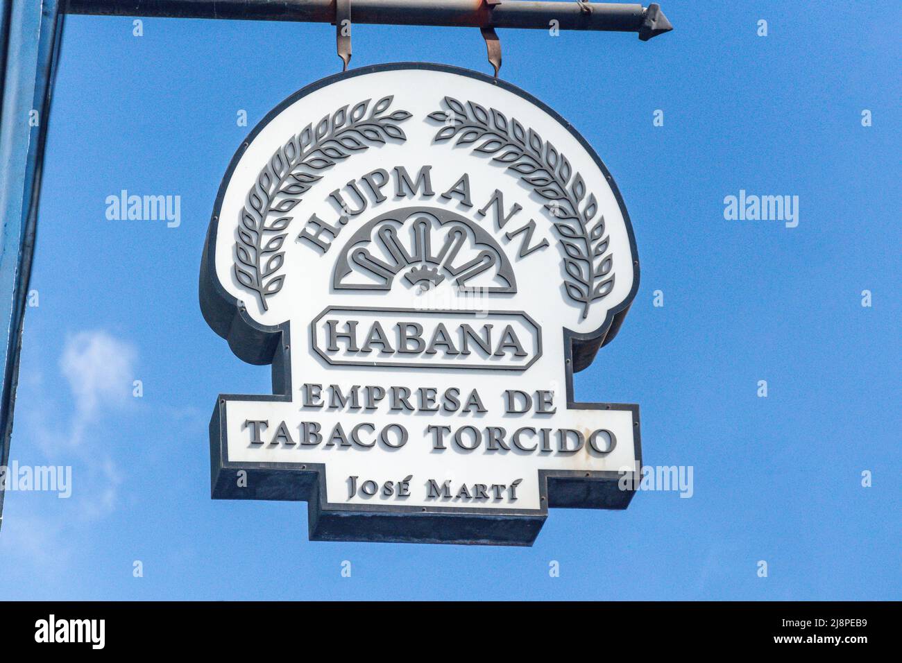 Empresa de Tabaco Torcido José Martí. Cartello H. Upmann (negozio di sigari), Padre Varela, Avana, la Habana, Repubblica di Cuba Foto Stock
